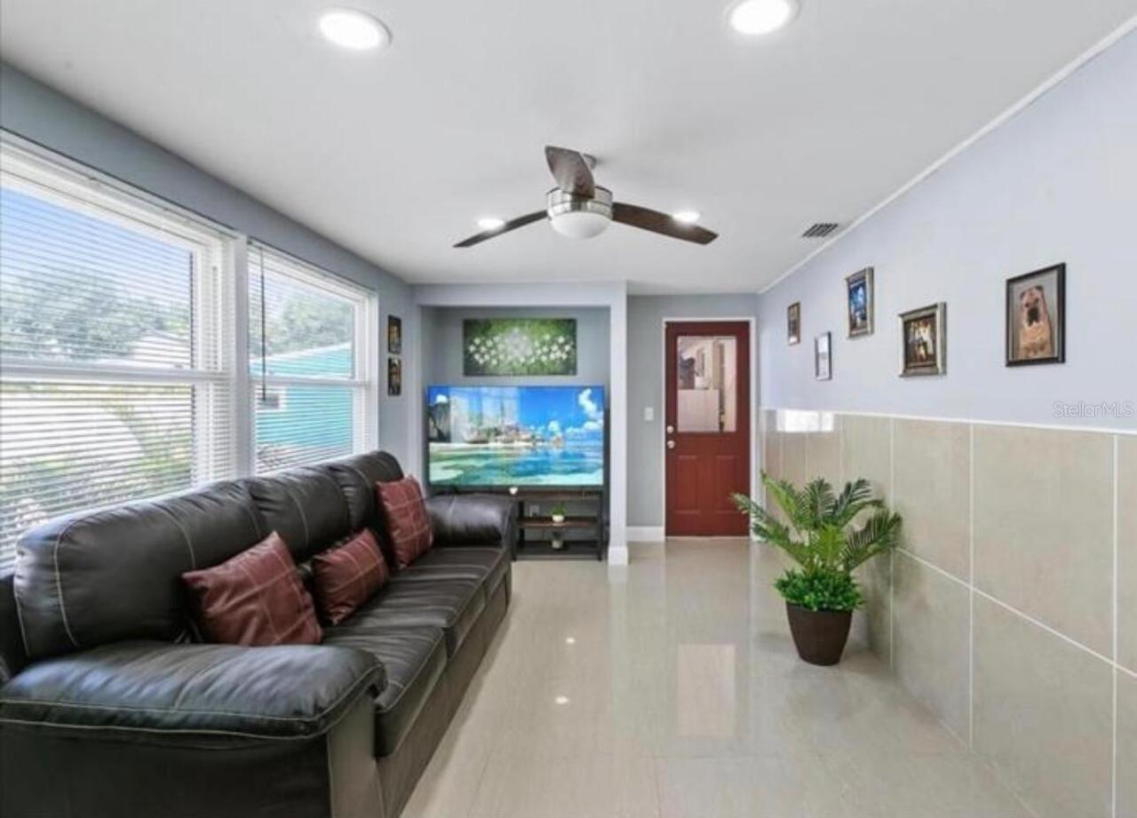 Listing Photo 8