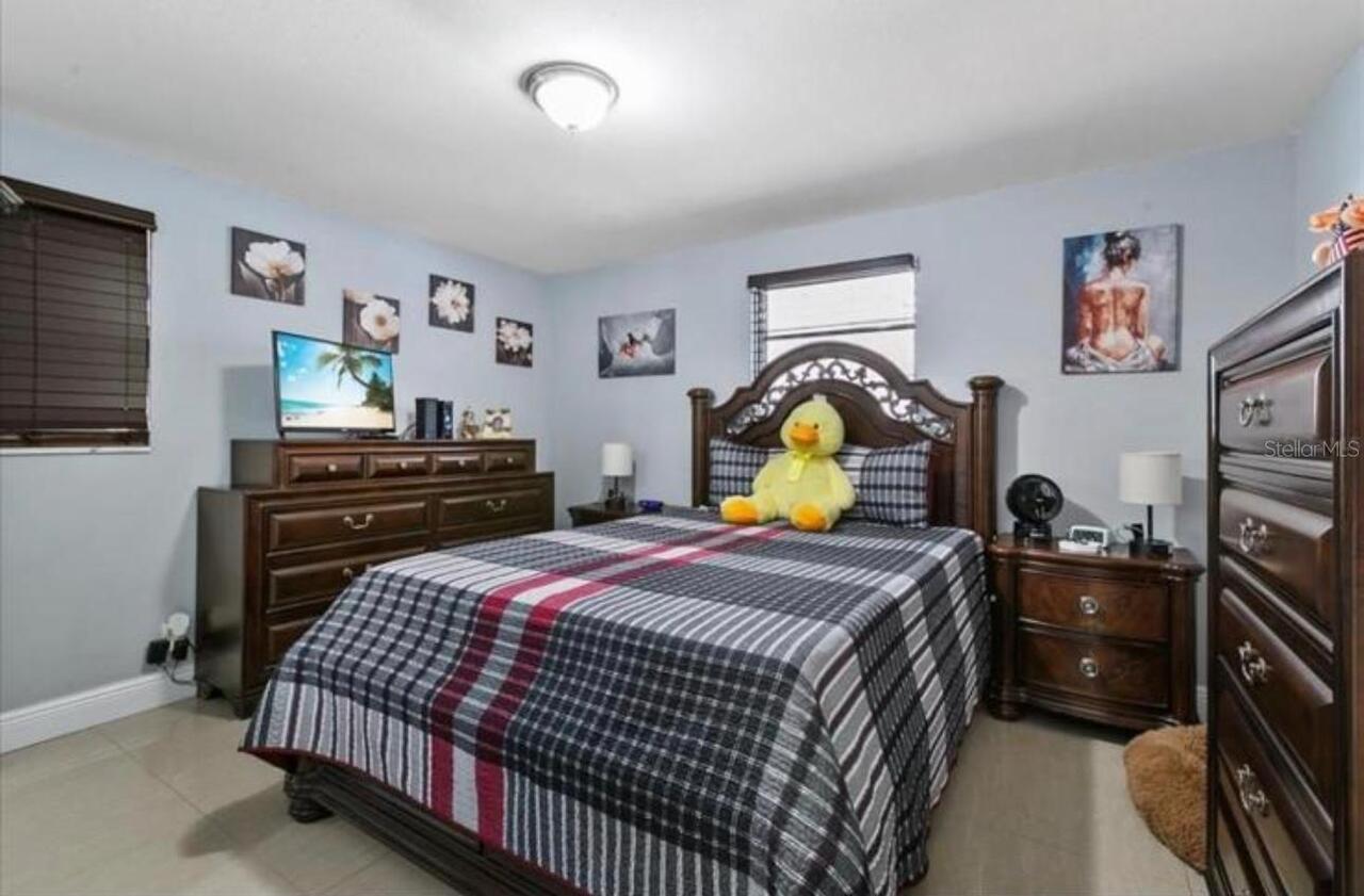 Listing Photo 12