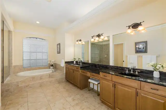 Listing Photo 19
