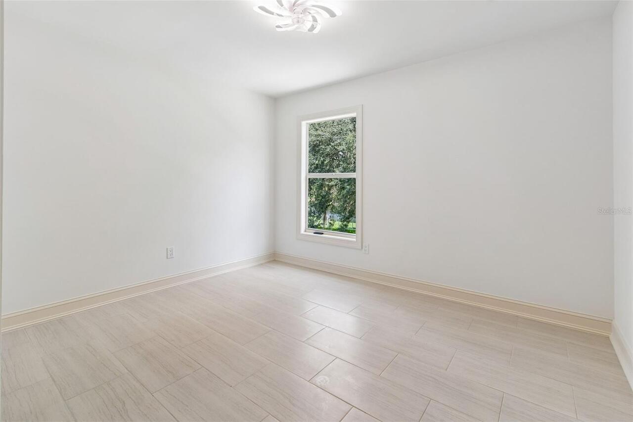 Listing Photo 38