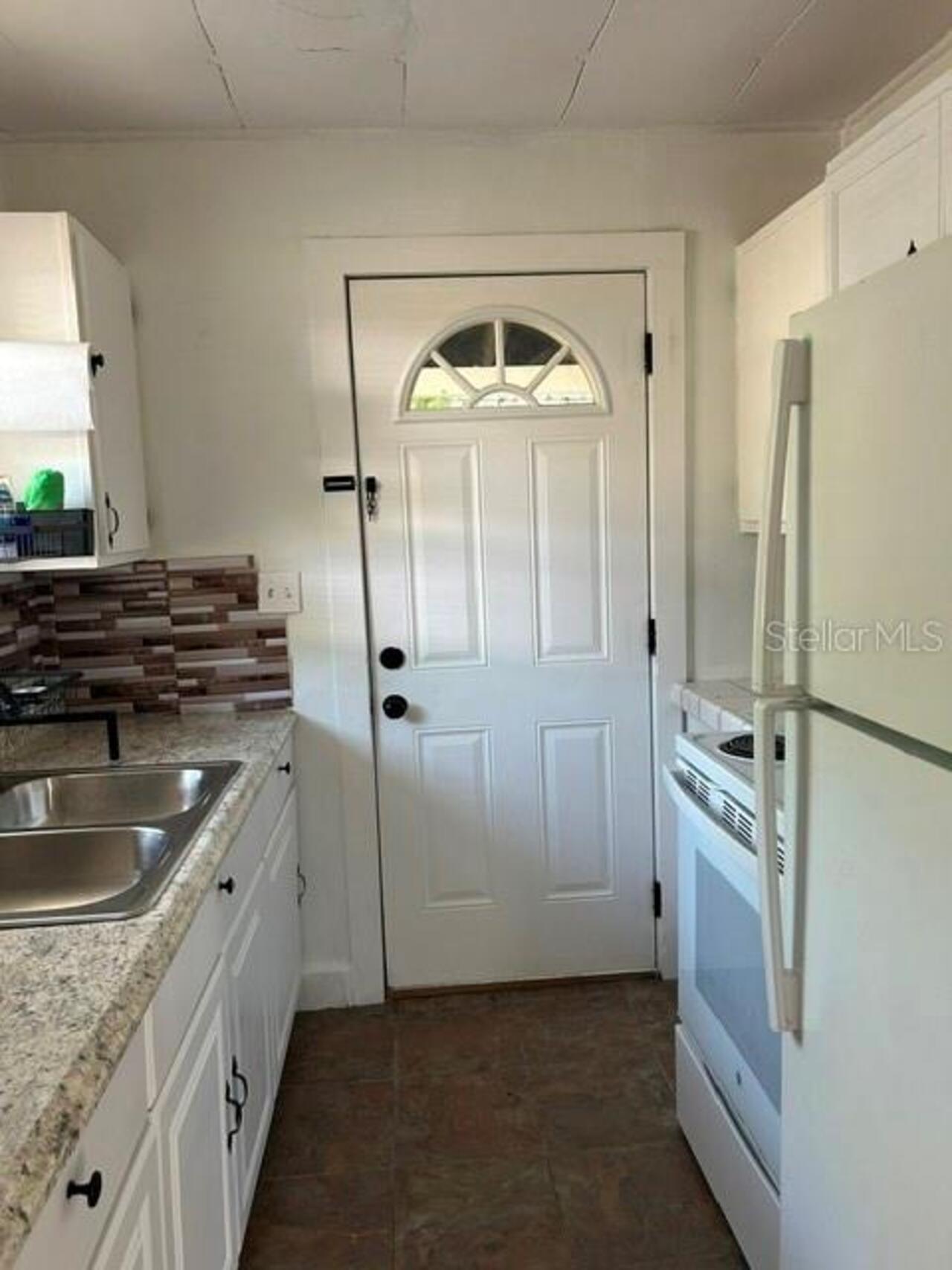 Listing Photo 9