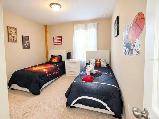 Listing Photo 9