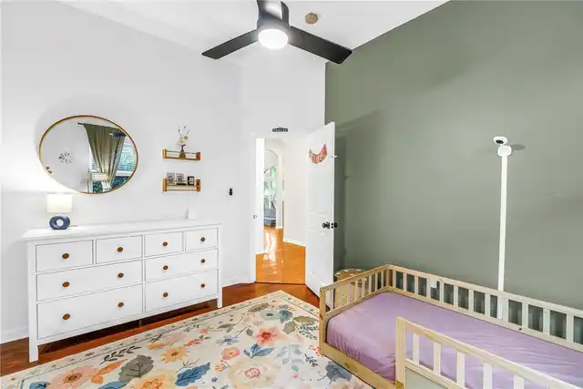 Listing Photo 32
