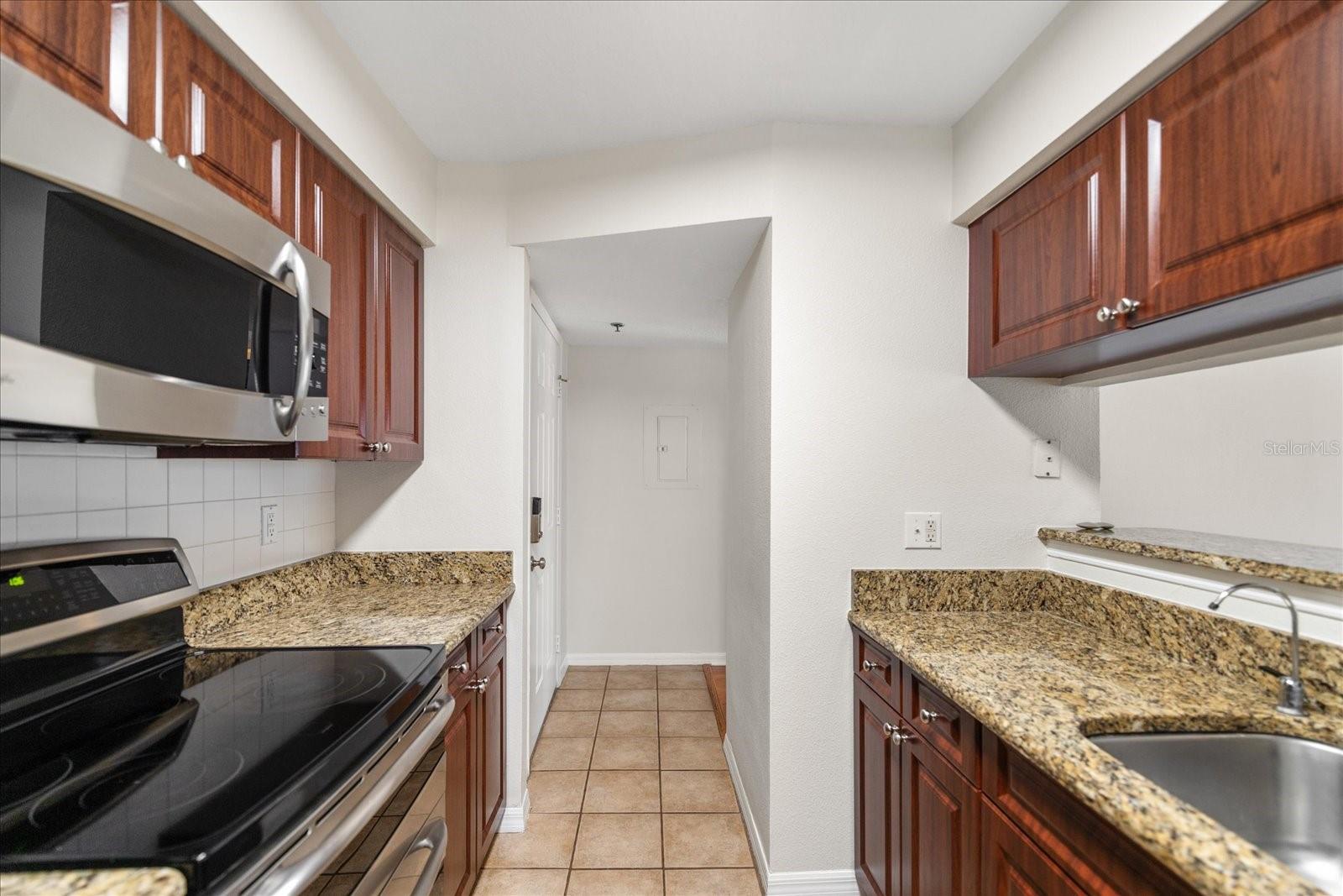 Listing Photo 8
