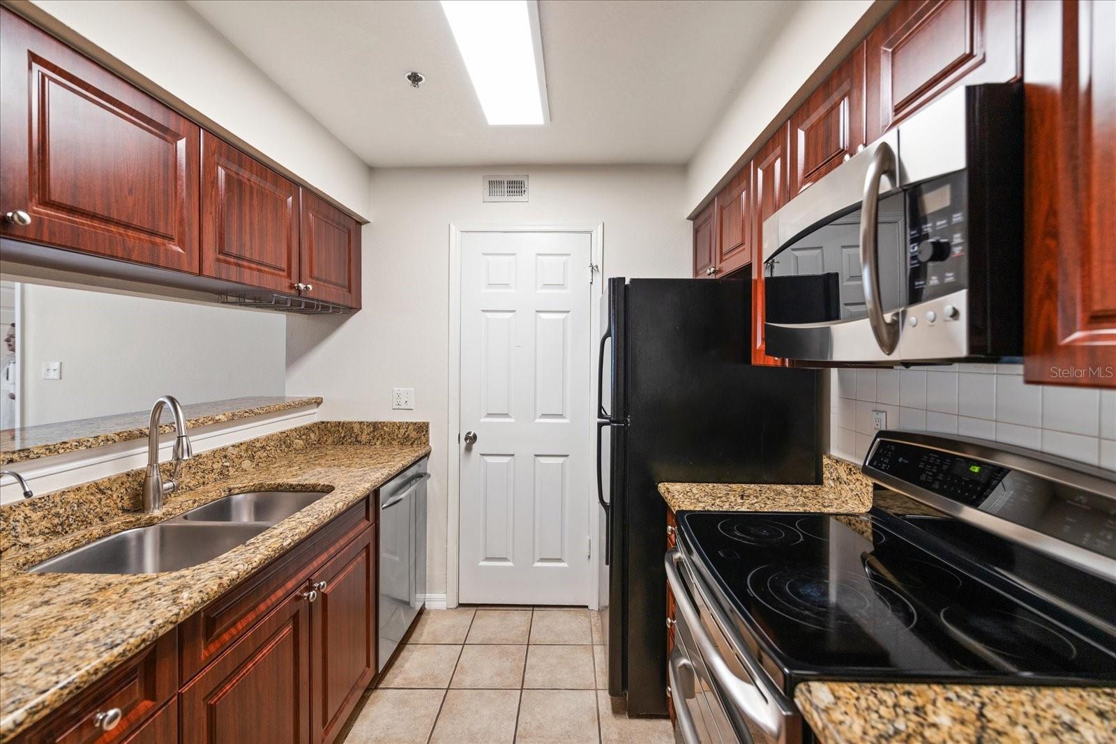 Listing Photo 10