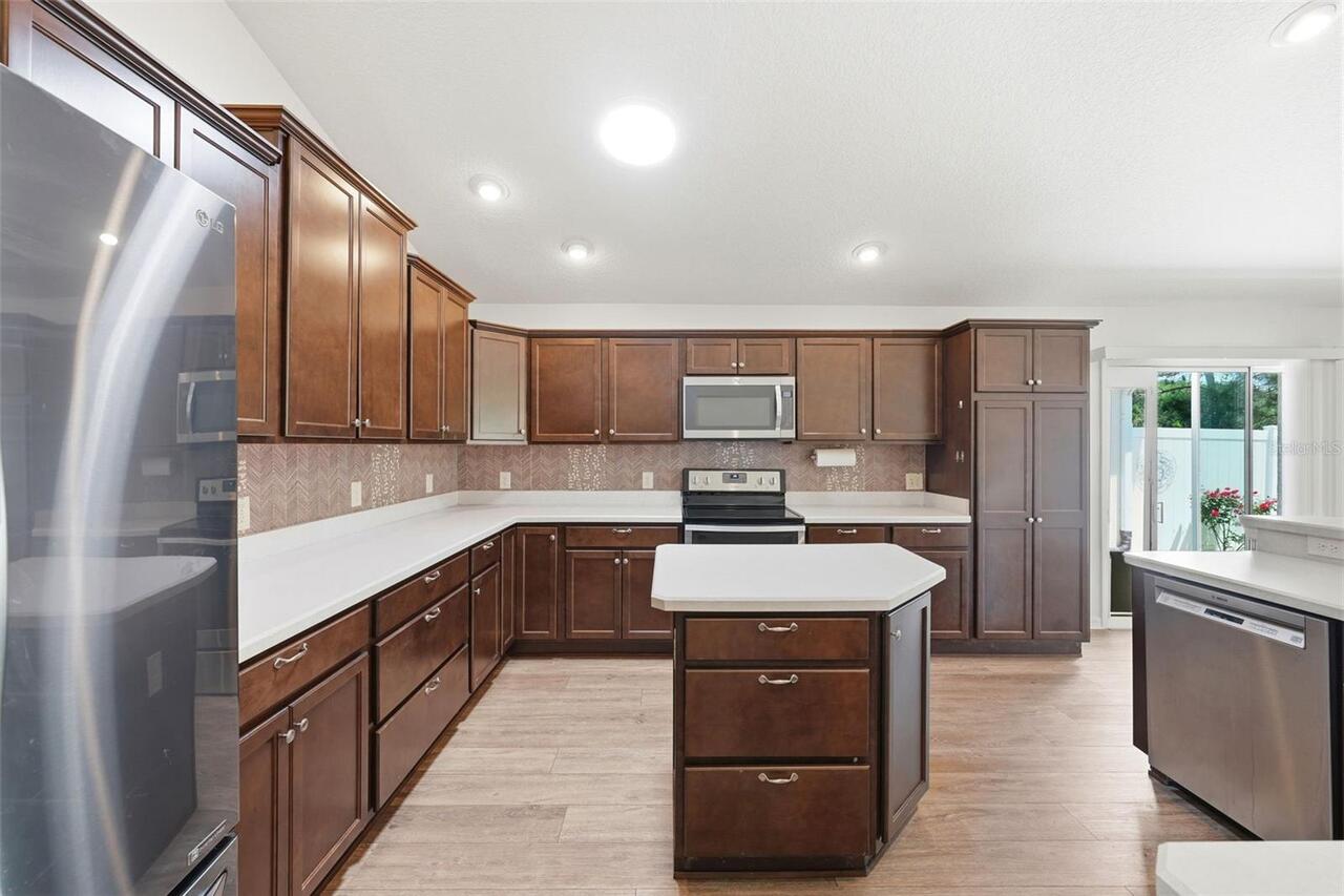 Listing Photo 17