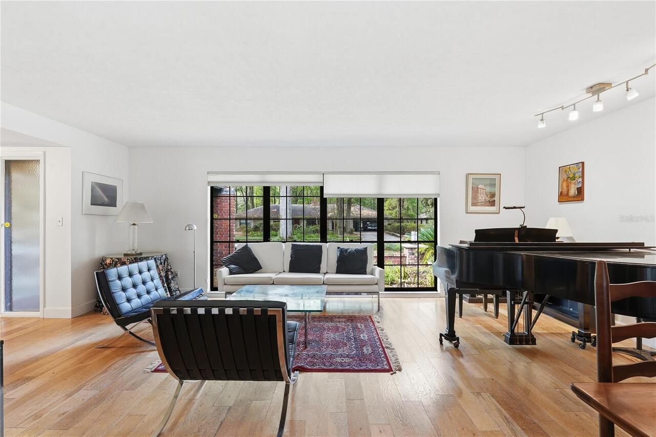 Listing Photo 8