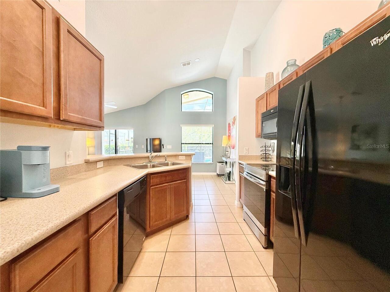 Listing Photo 11