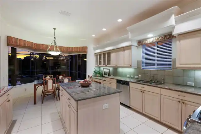 Listing Photo 17