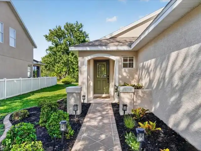 Listing Photo 9