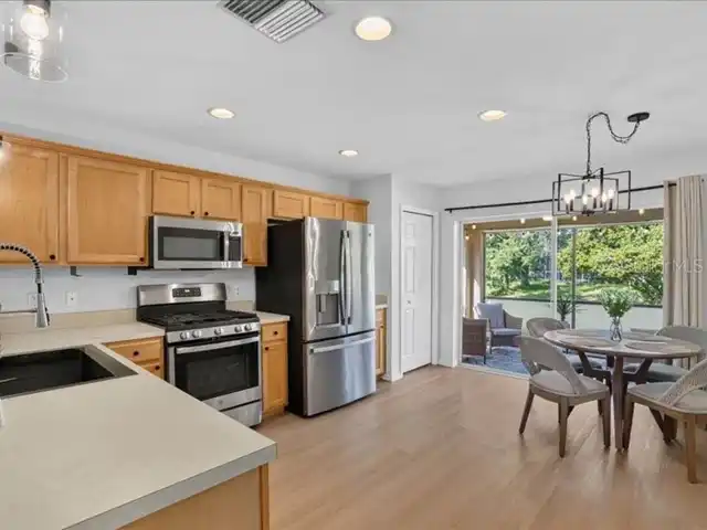 Listing Photo 15