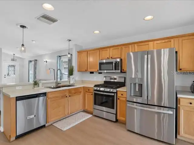 Listing Photo 16