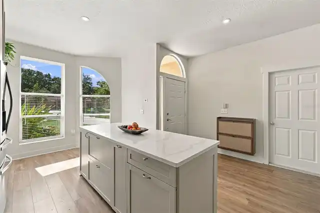 Listing Photo 12
