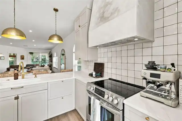 Listing Photo 15