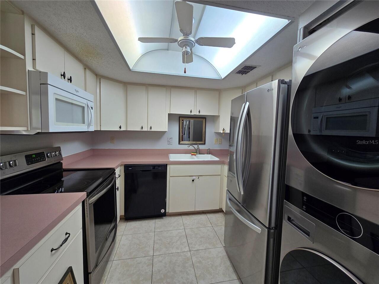 Listing Photo 10