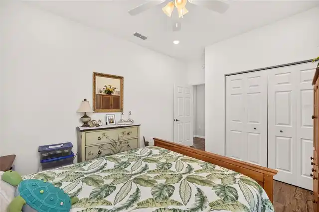 Listing Photo 23