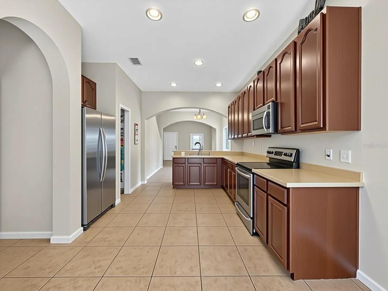 Listing Photo 8