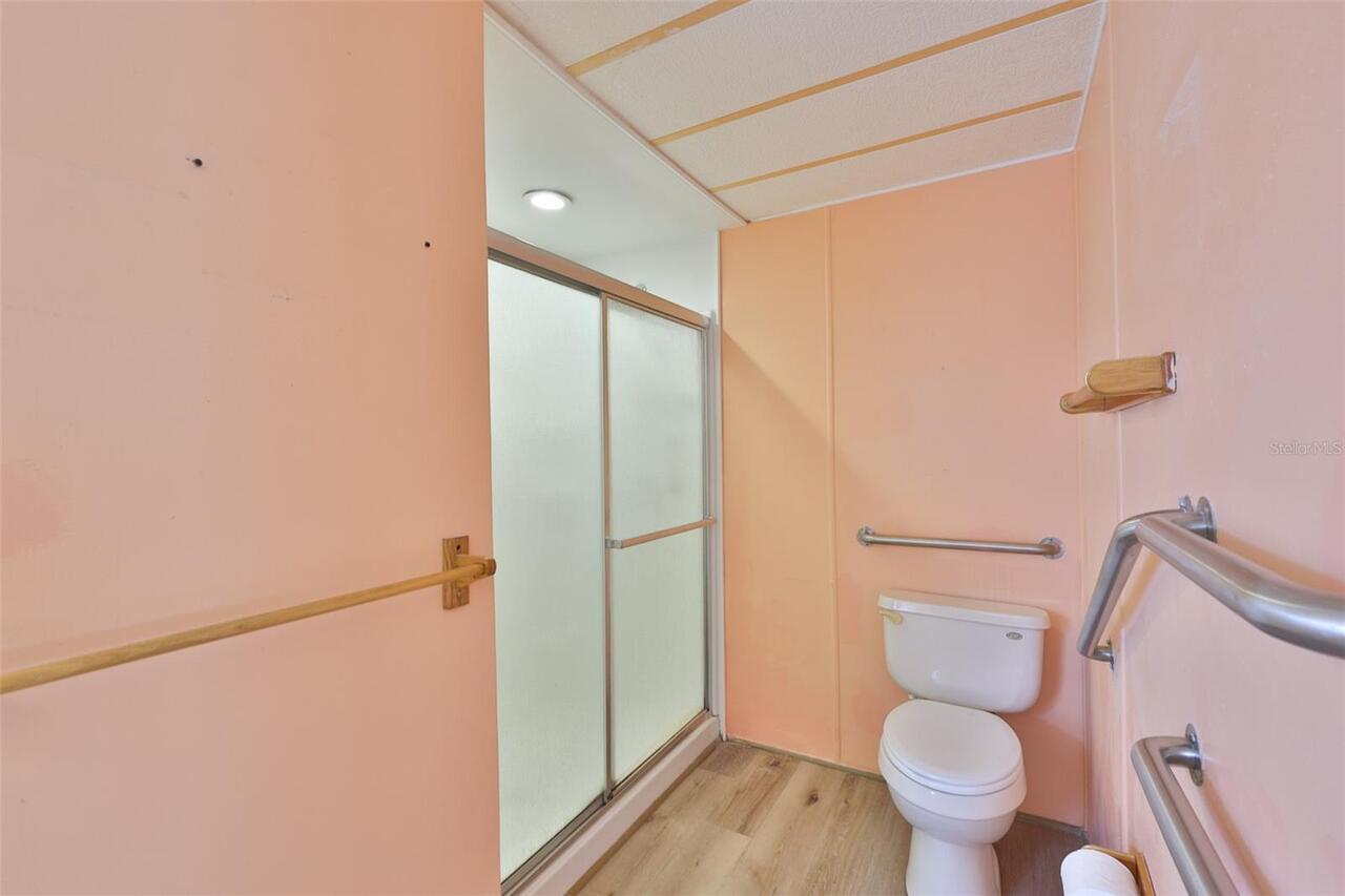 Listing Photo 16