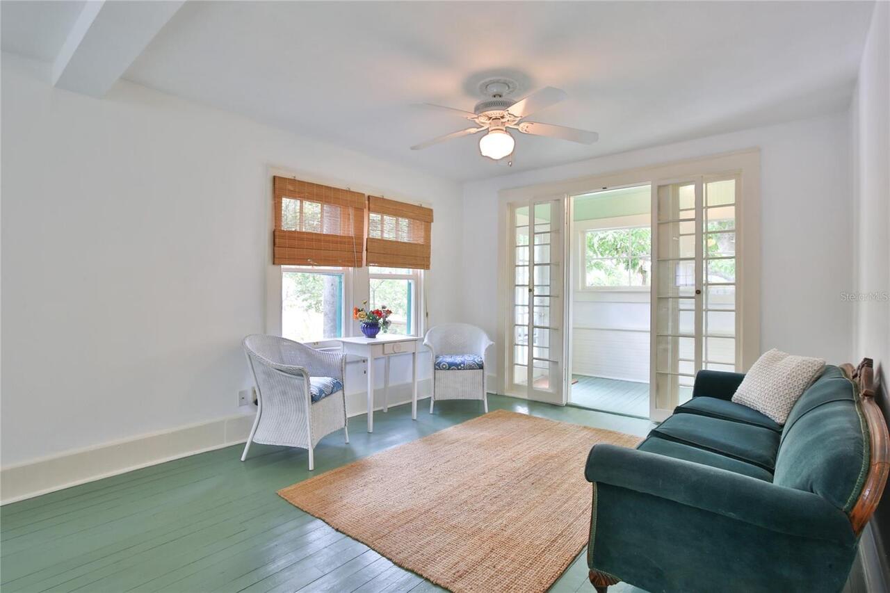Listing Photo 11