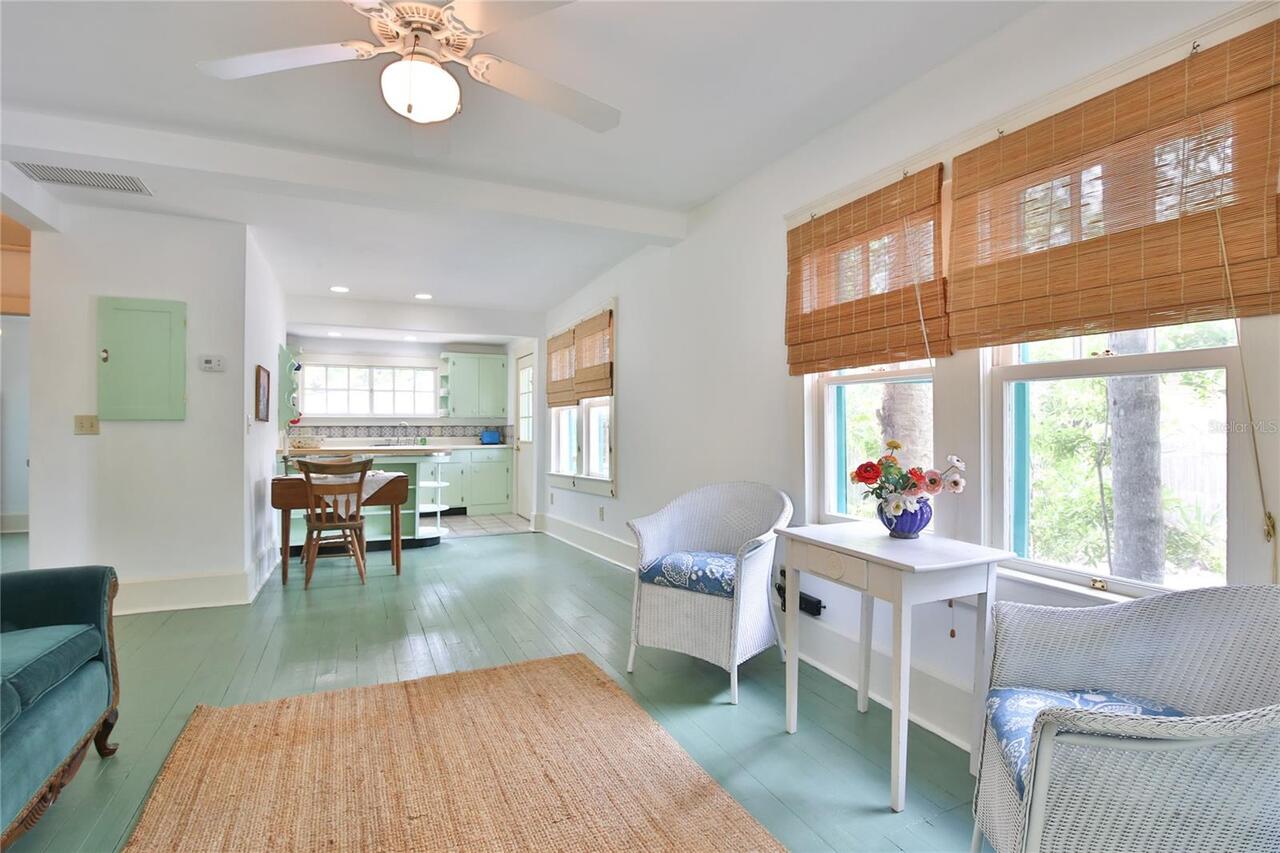 Listing Photo 12