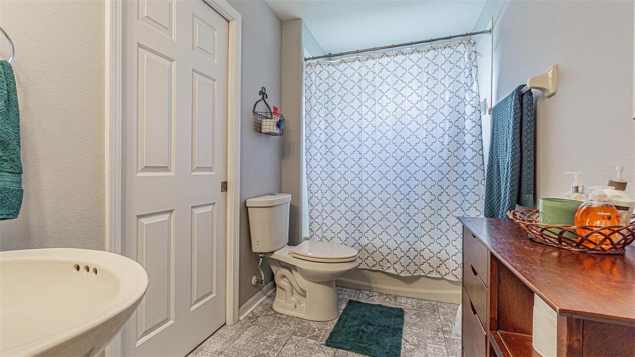 Listing Photo 14