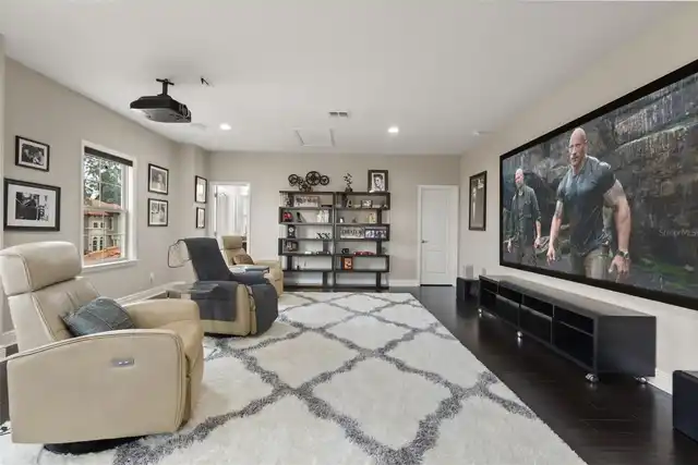 Listing Photo 18