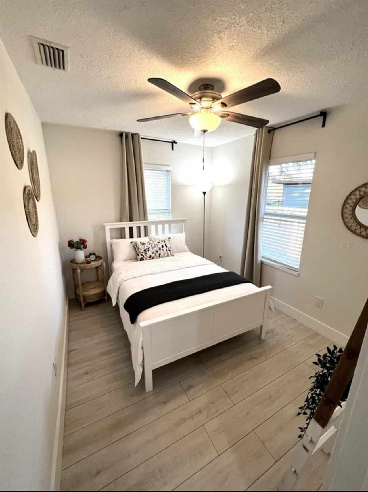 Listing Photo 9