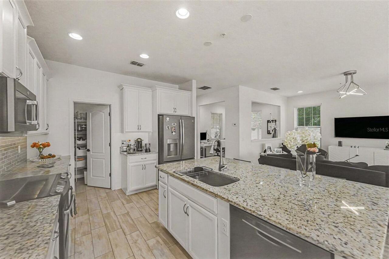 Listing Photo 17