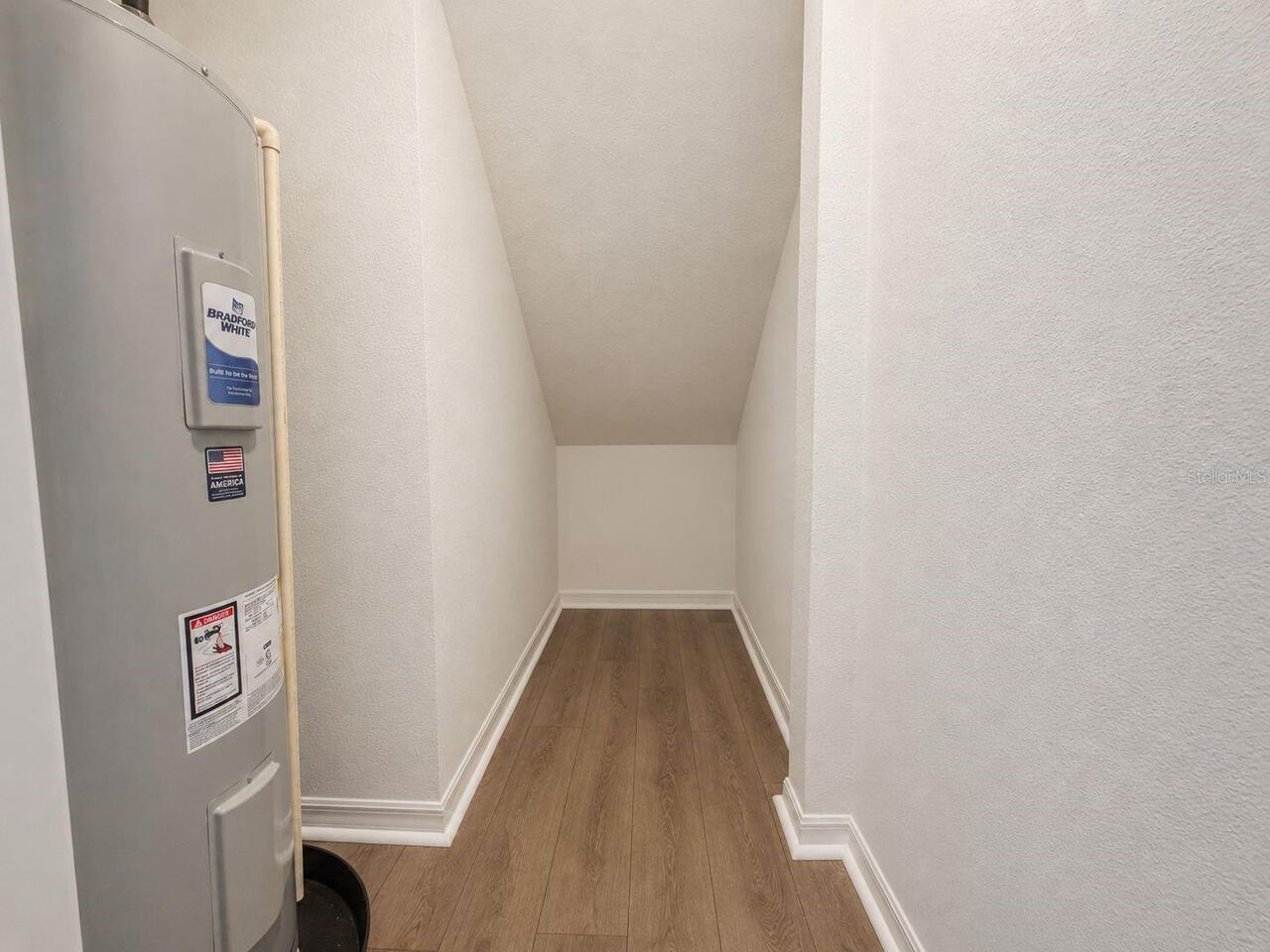 Listing Photo 9