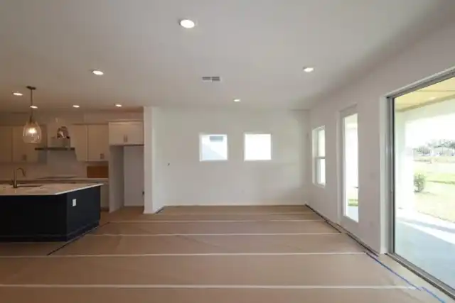 Listing Photo 11