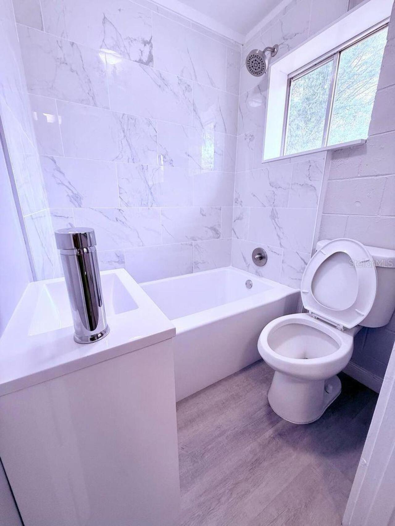 Listing Photo 10