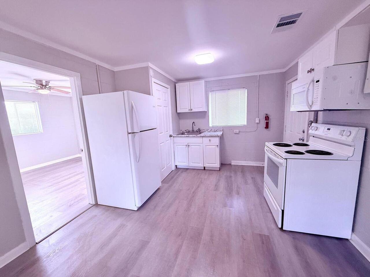 Listing Photo 7