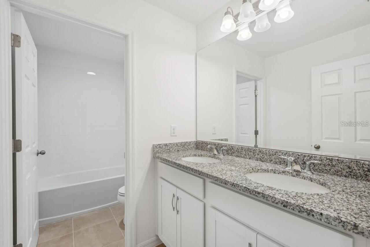 Listing Photo 9