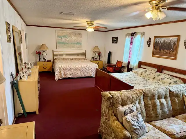 Listing Photo 37