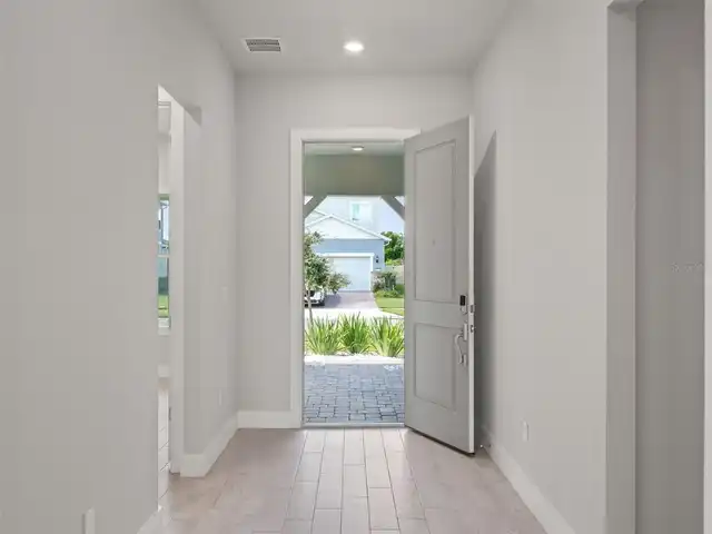 Listing Photo 9