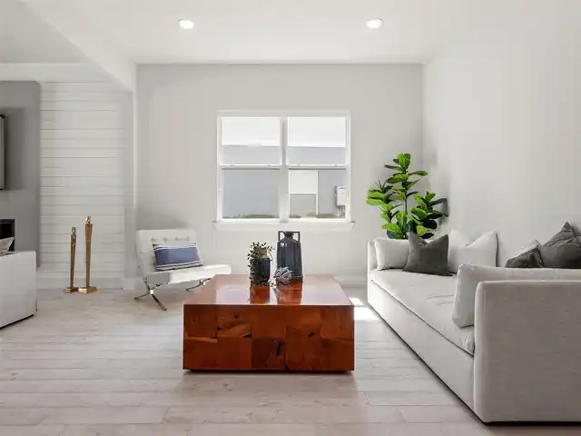 Listing Photo 18