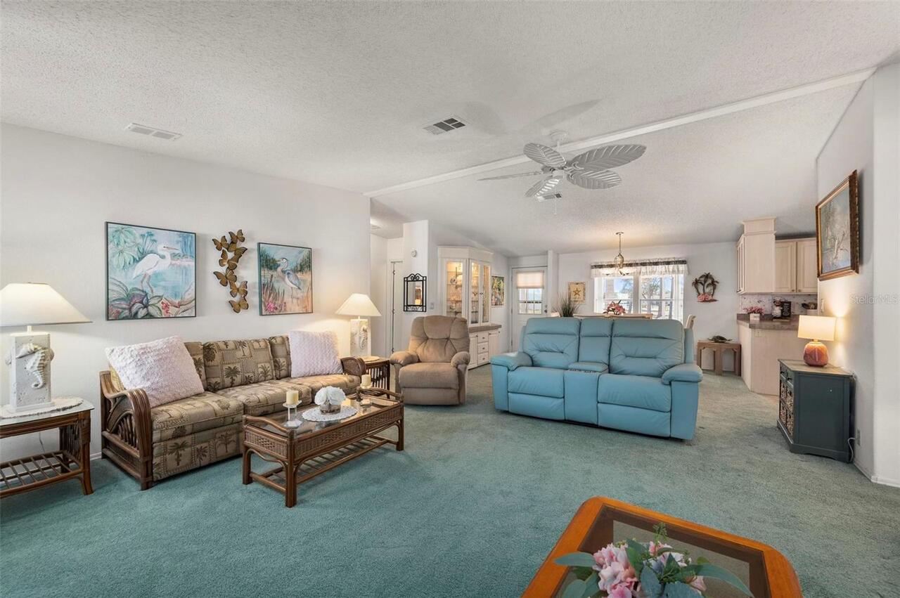 Listing Photo 12