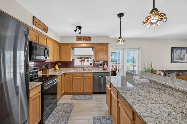 Listing Photo 18