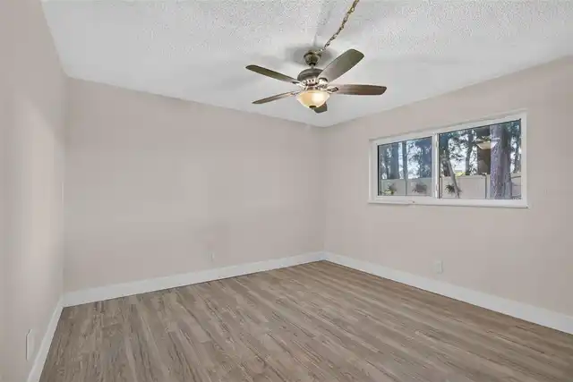 Listing Photo 20