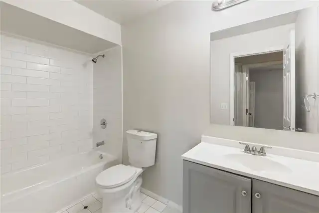 Listing Photo 11