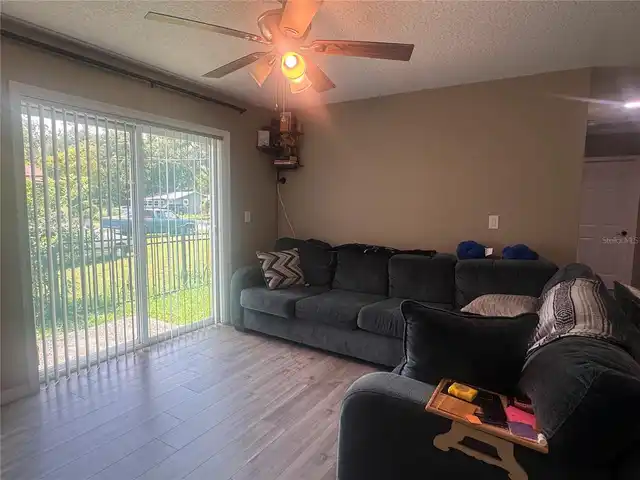Listing Photo 11