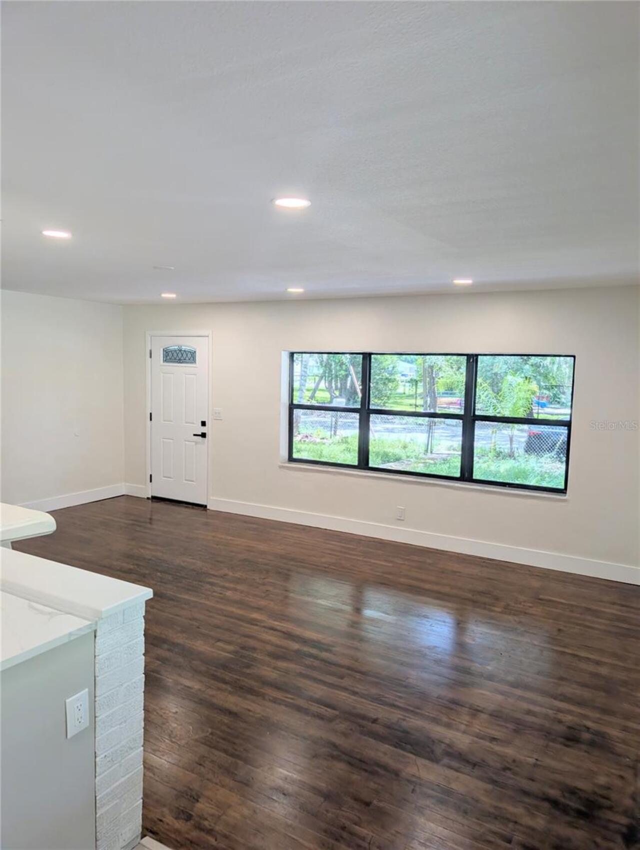 Listing Photo 7