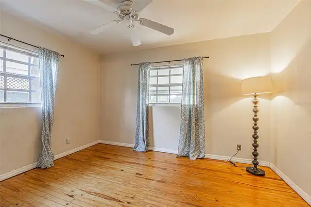 Listing Photo 24