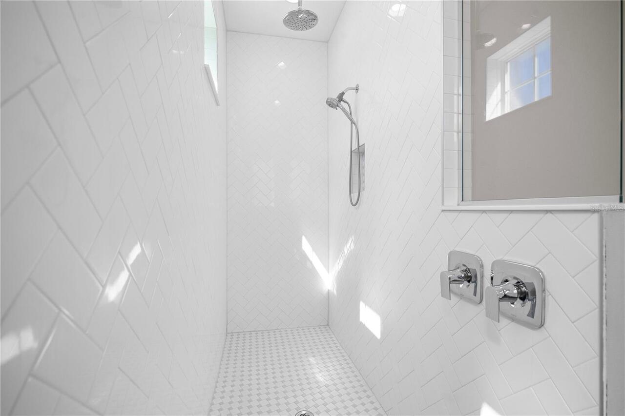 Listing Photo 42
