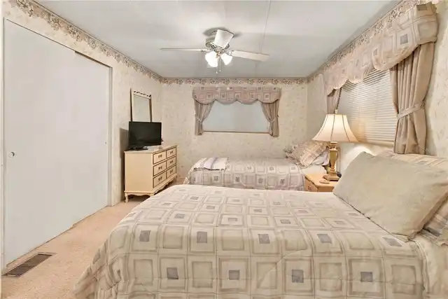 Listing Photo 23