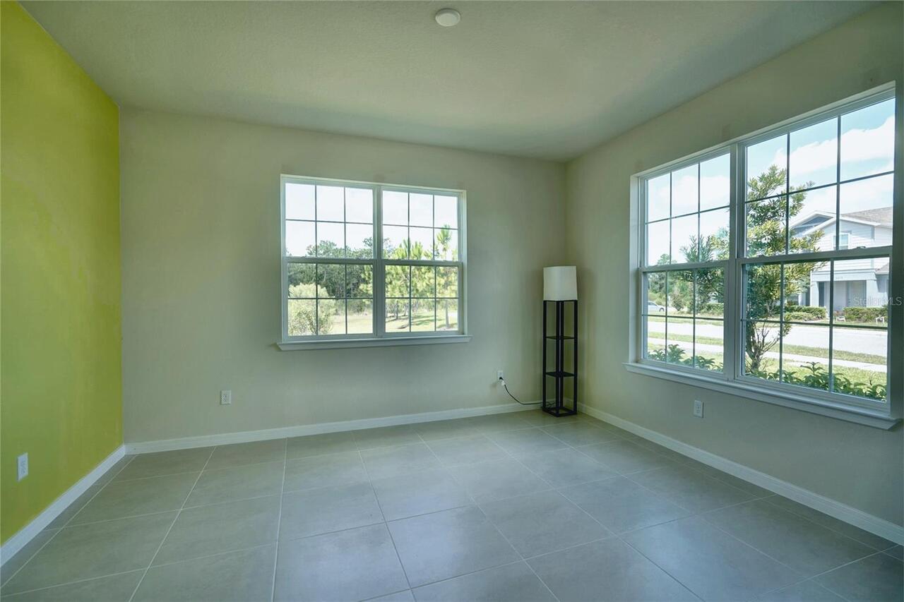 Listing Photo 10