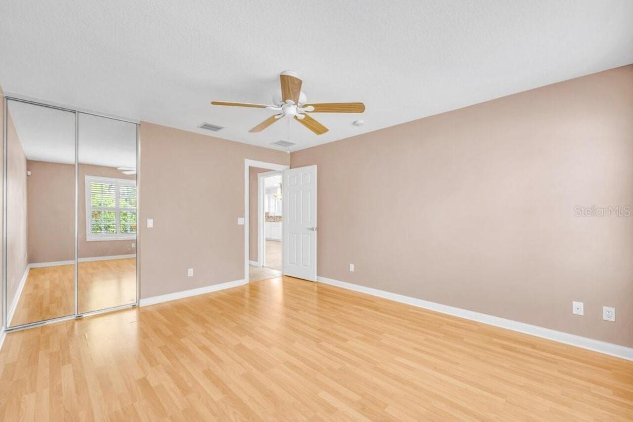 Listing Photo 14