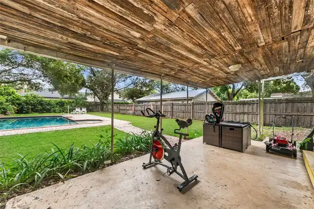 Listing Photo 25