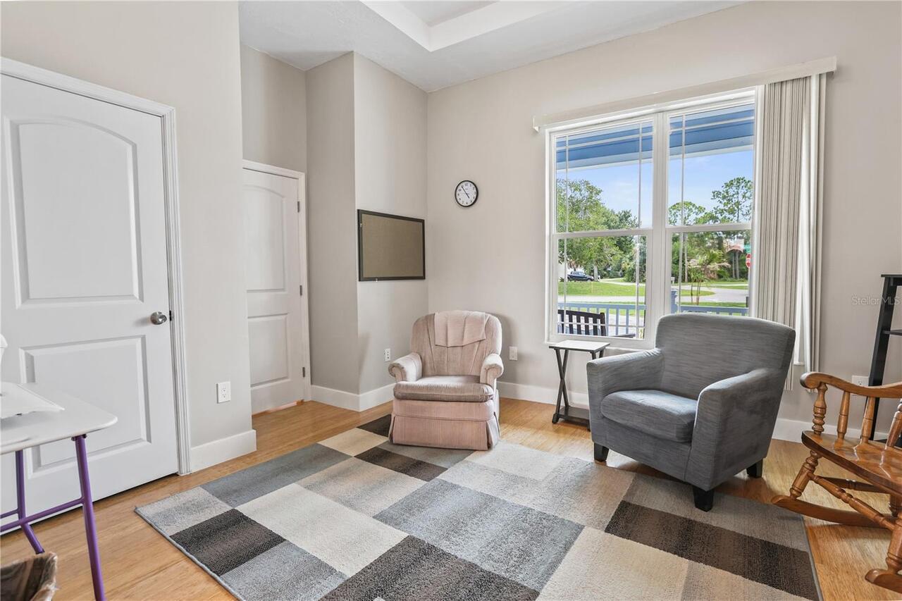 Listing Photo 11