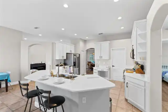 Listing Photo 11